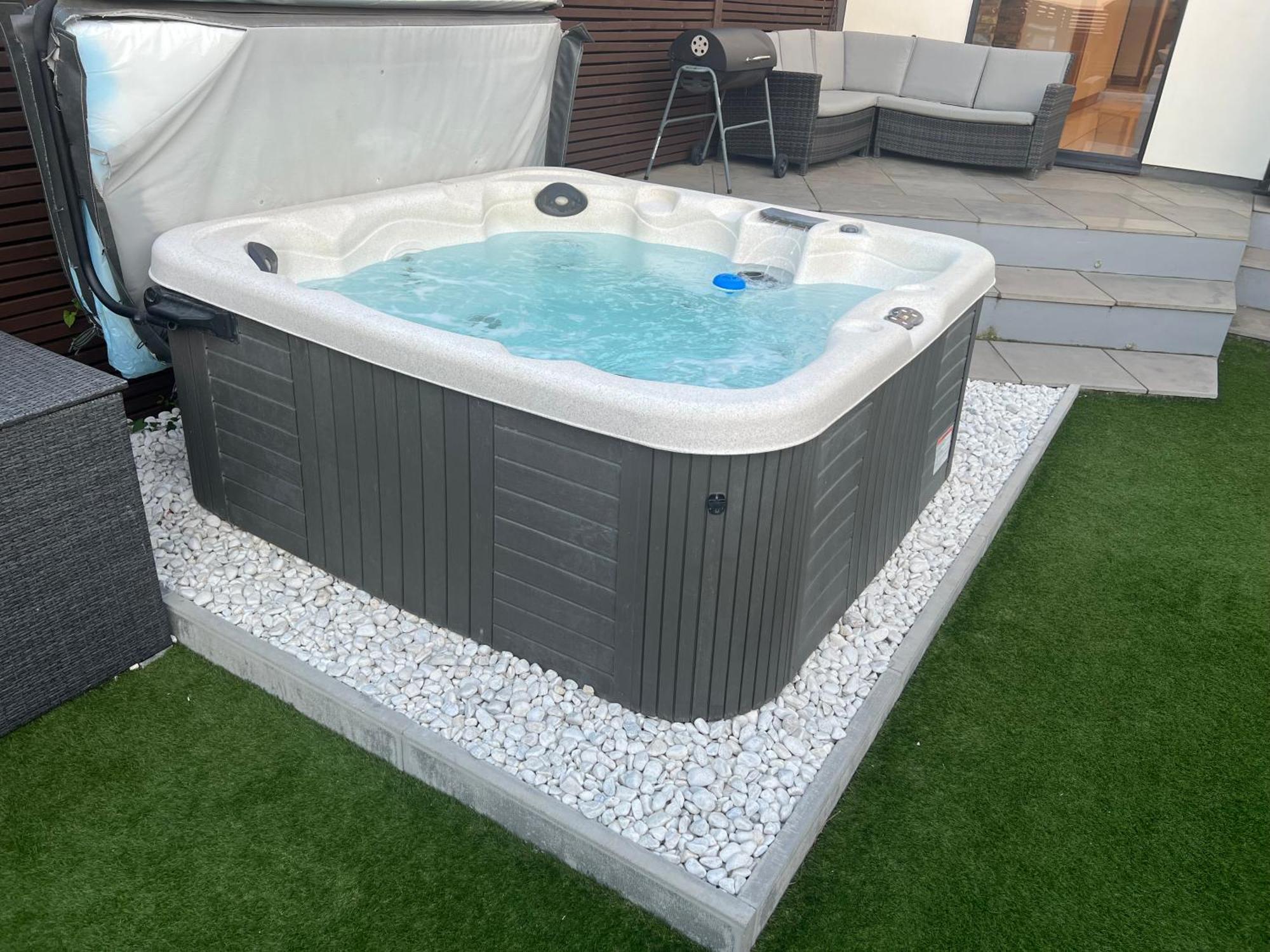 Broadway Beach Home With Hot Tub خليج هيرن المظهر الخارجي الصورة