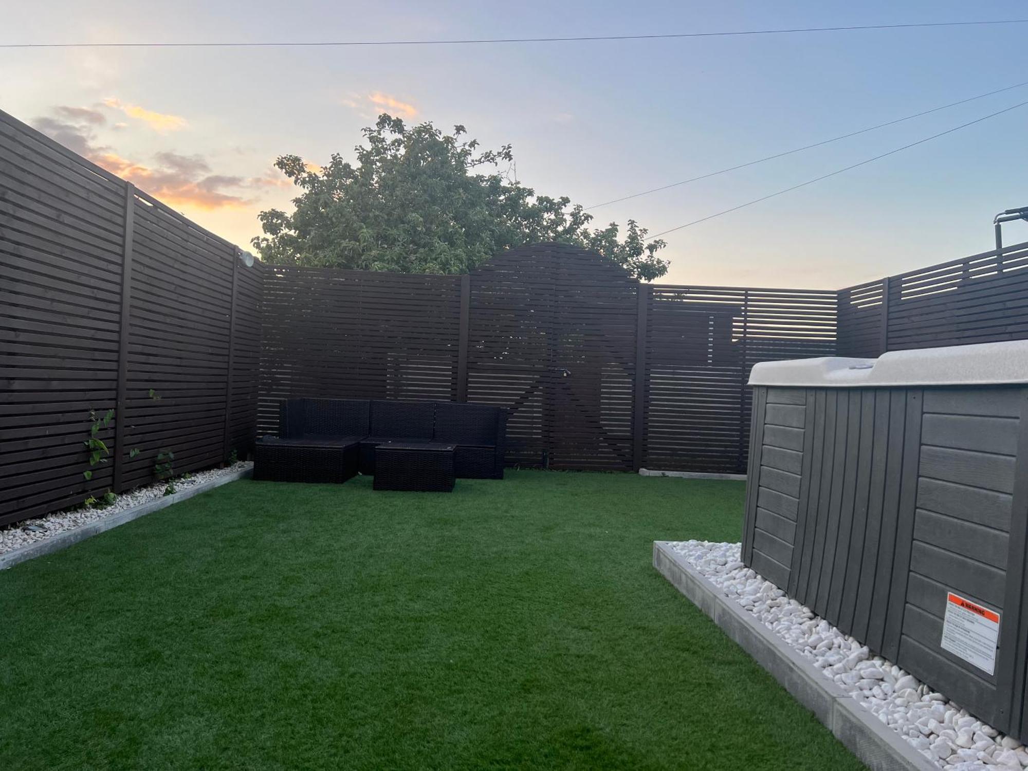 Broadway Beach Home With Hot Tub خليج هيرن المظهر الخارجي الصورة